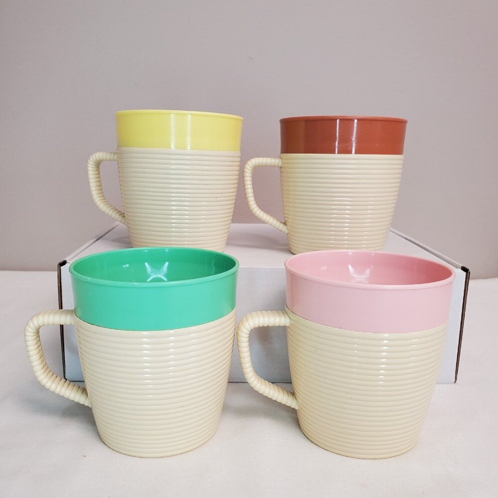 4 Vintage Retro MCM Raffiaware Thermo-Temp Coffee Cups Mugs Made in USA Multi